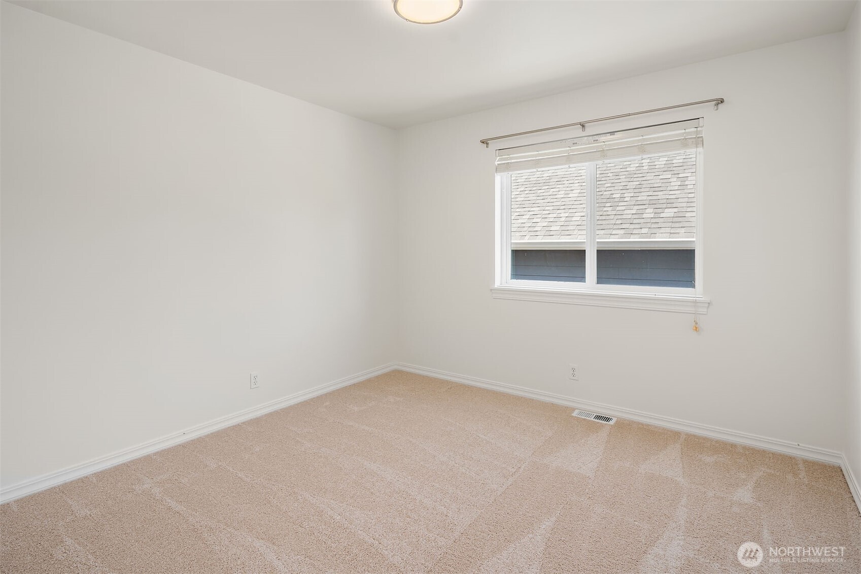6910 Pinehurst Avenue Property Photo 28