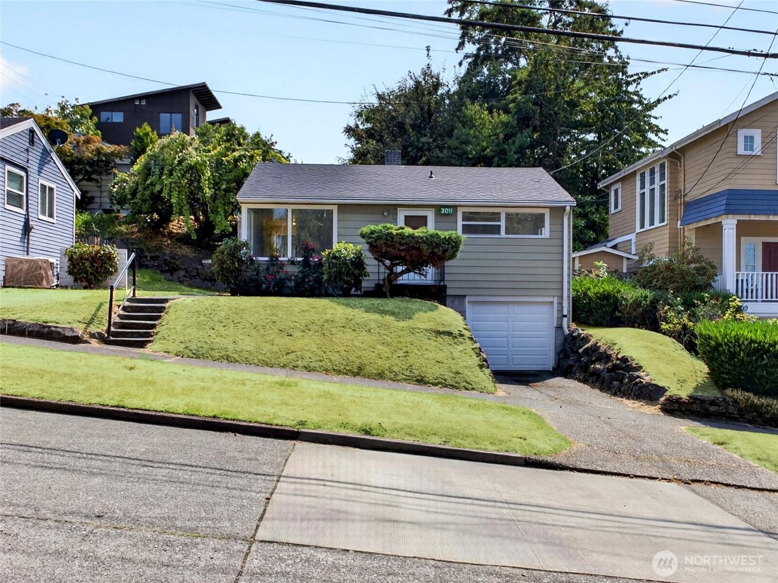 3011 E Pine Street Property Photo 2