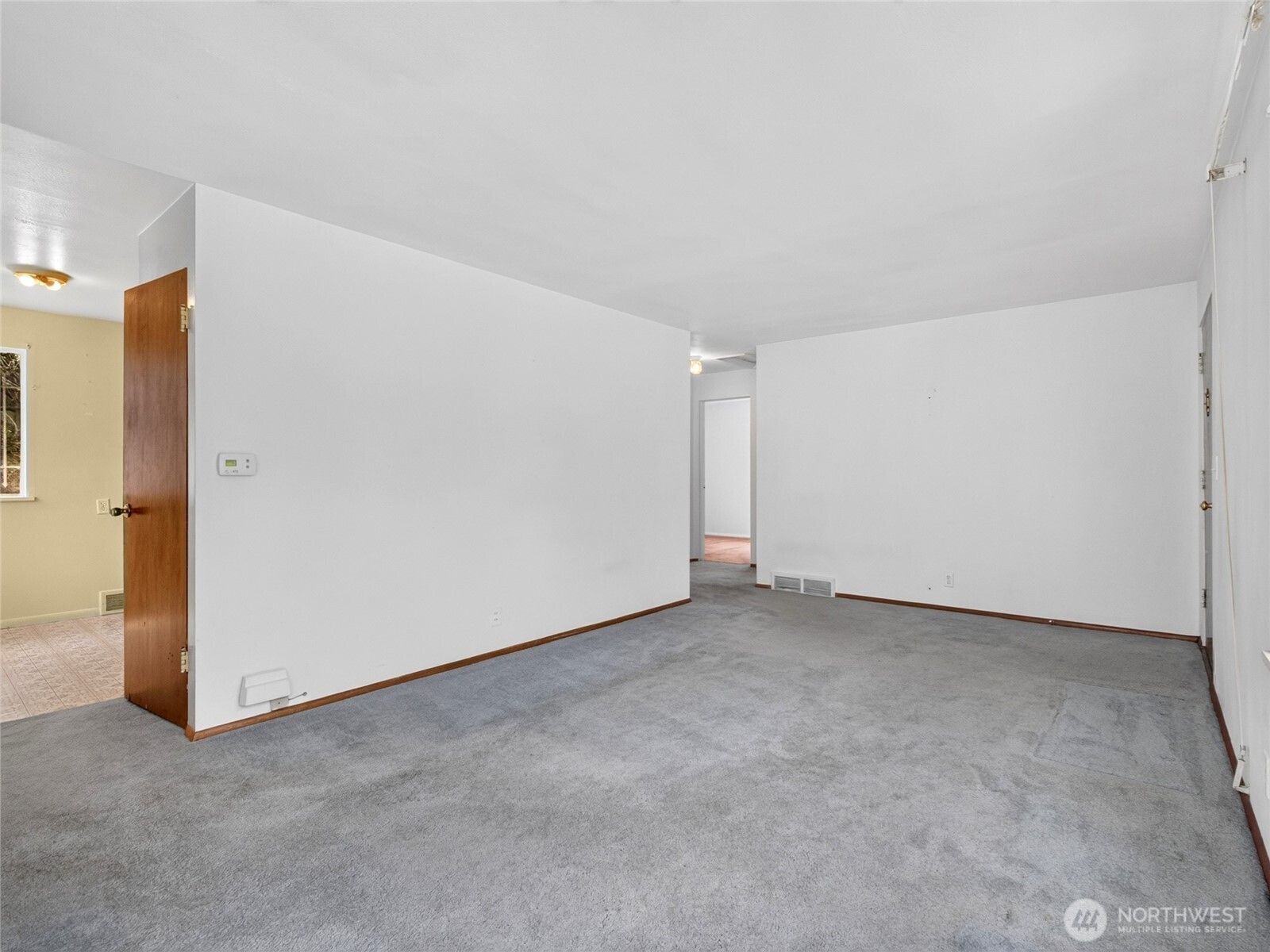 3011 E Pine Street Property Photo 6