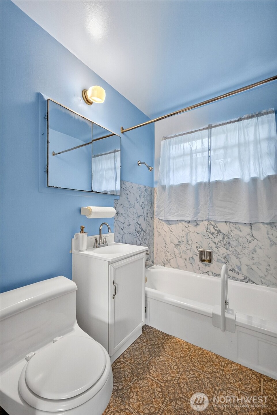 3011 E Pine Street Property Photo 9