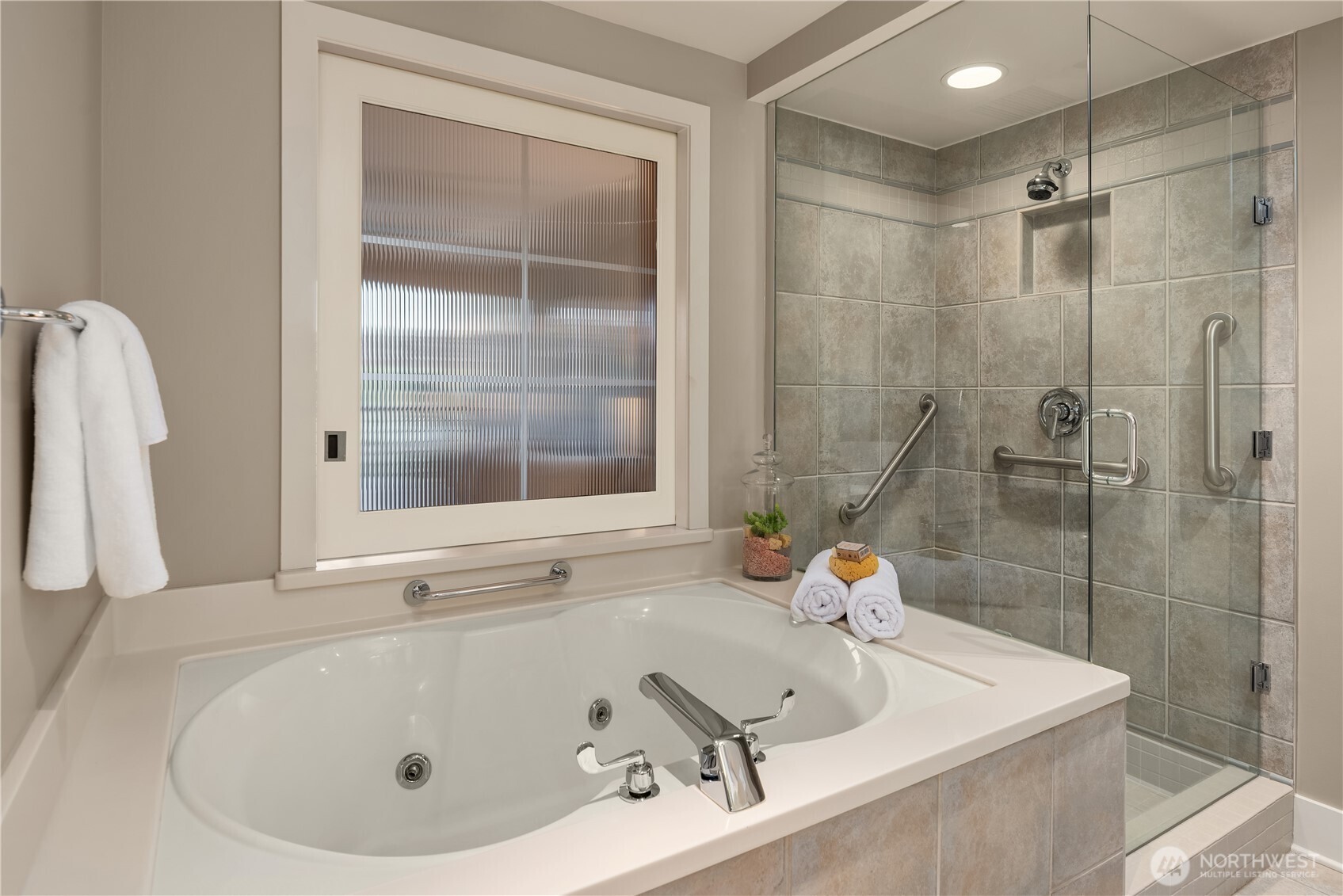 136 Central Way 304 Property Photo 30