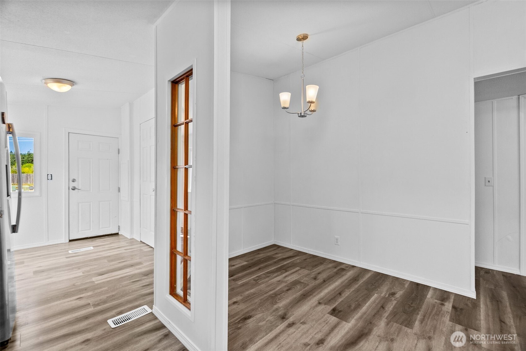 1239 Central Avenue Property Photo 8