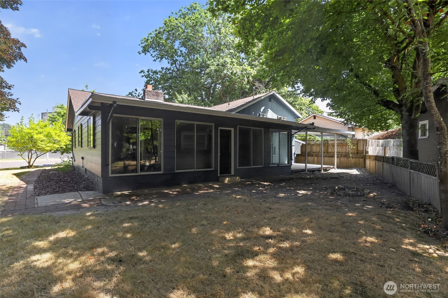2025 Olympia Way Property Photo 18