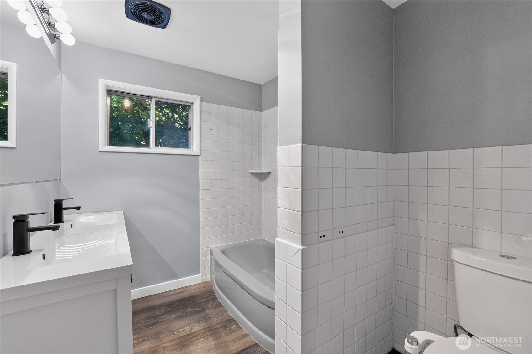 2025 Olympia Way Property Photo 25