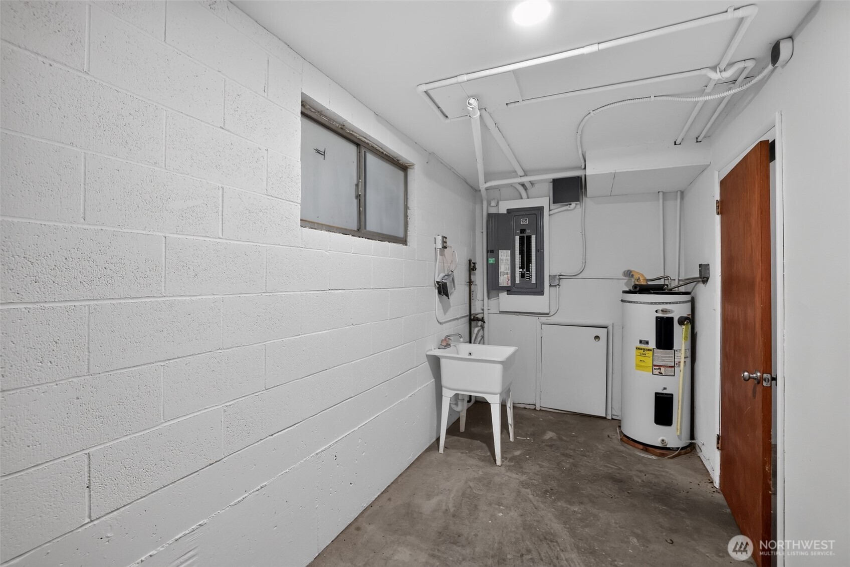 2025 Olympia Way Property Photo 30