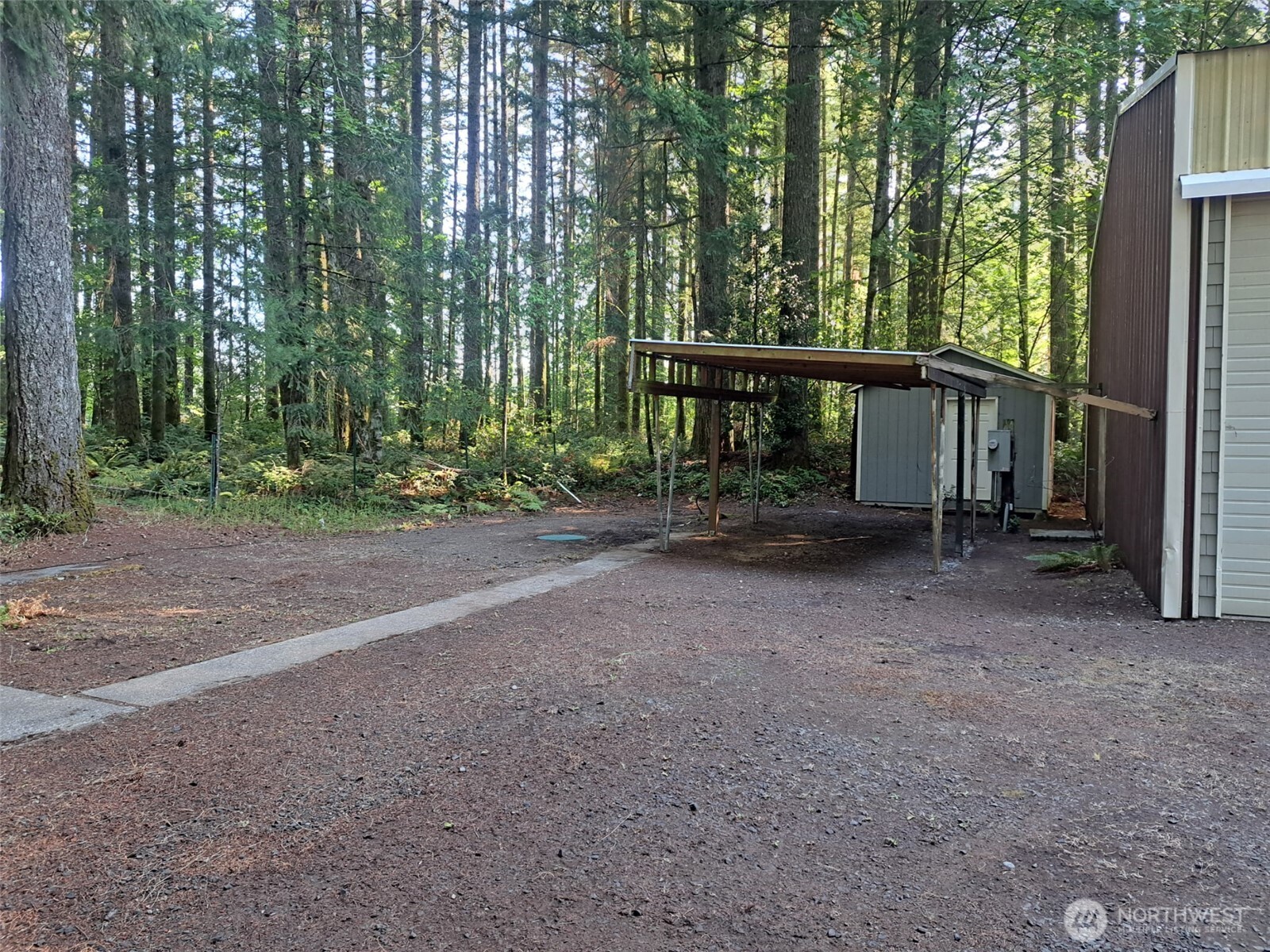 2322 Benson Road Property Photo 5