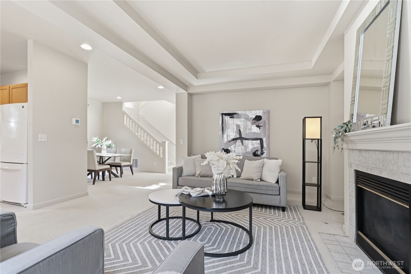 15743 Ne 95th Way Property Photo 5