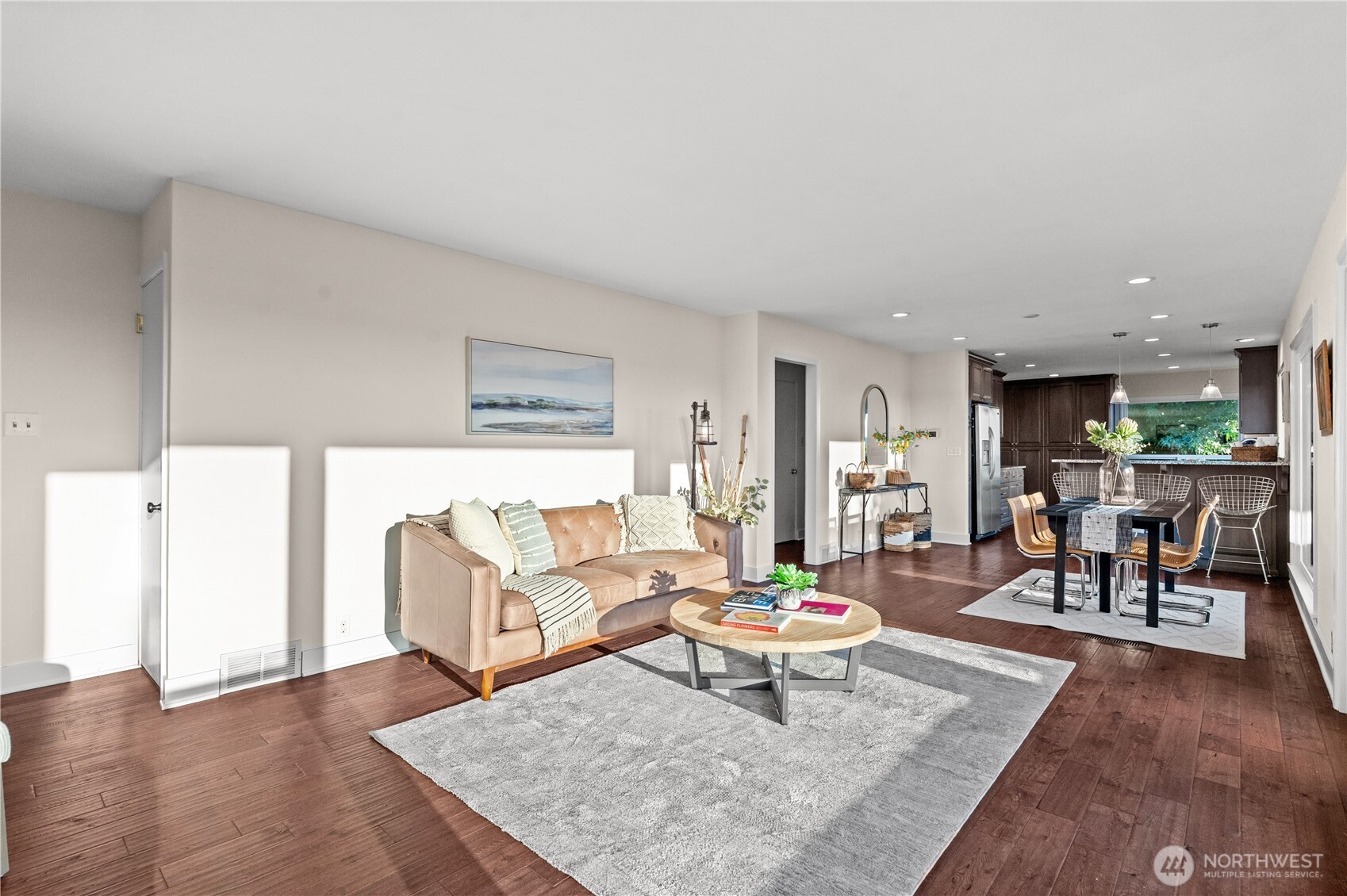 920 S Ventura Drive Property Photo 3