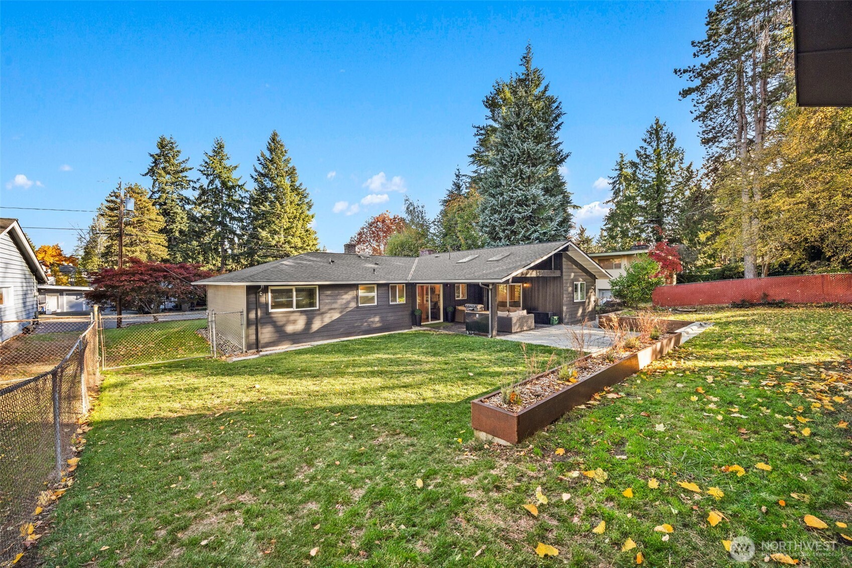 19217 4th Avenue Property Photo 3