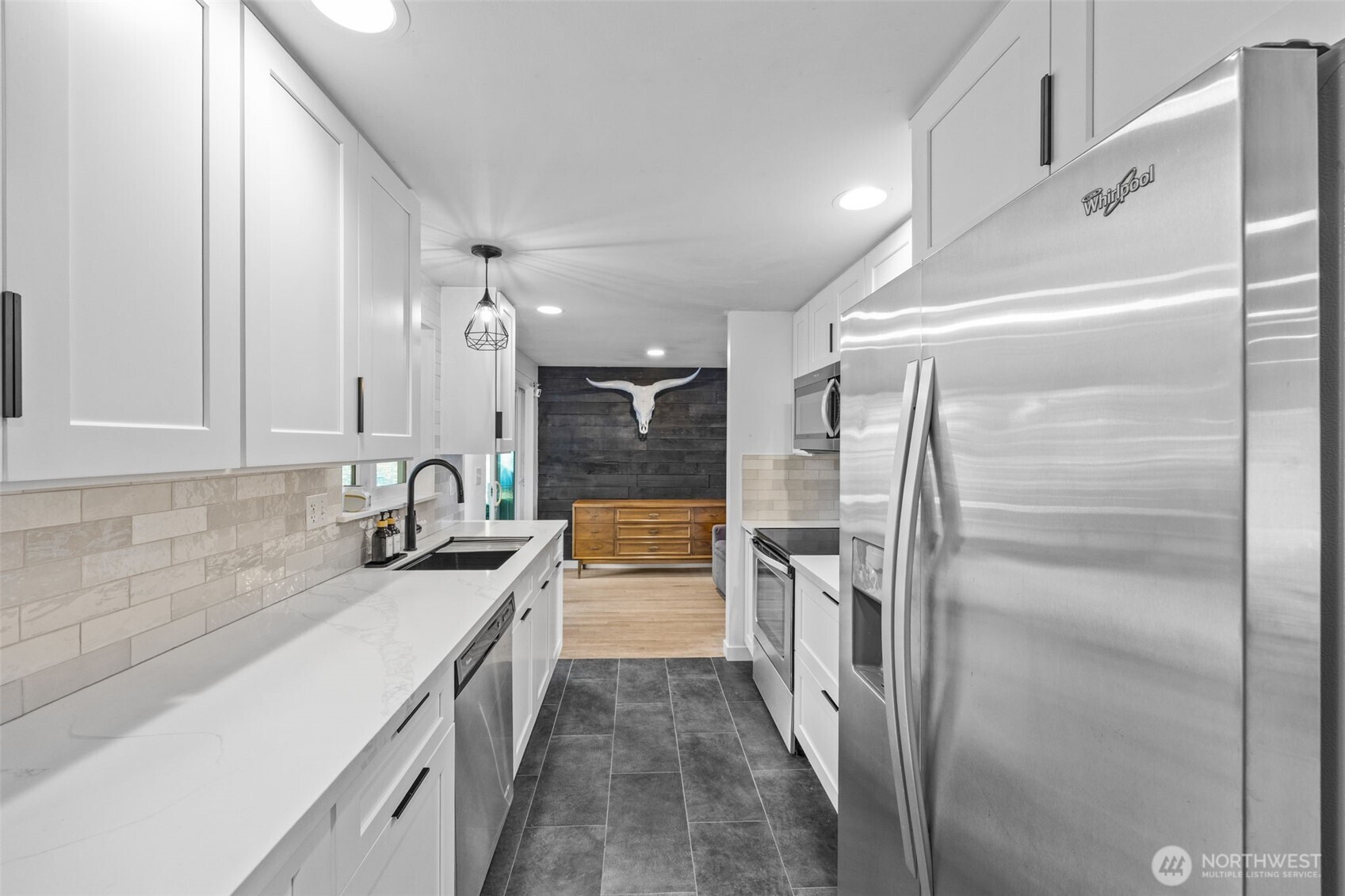 19217 4th Avenue Property Photo 9