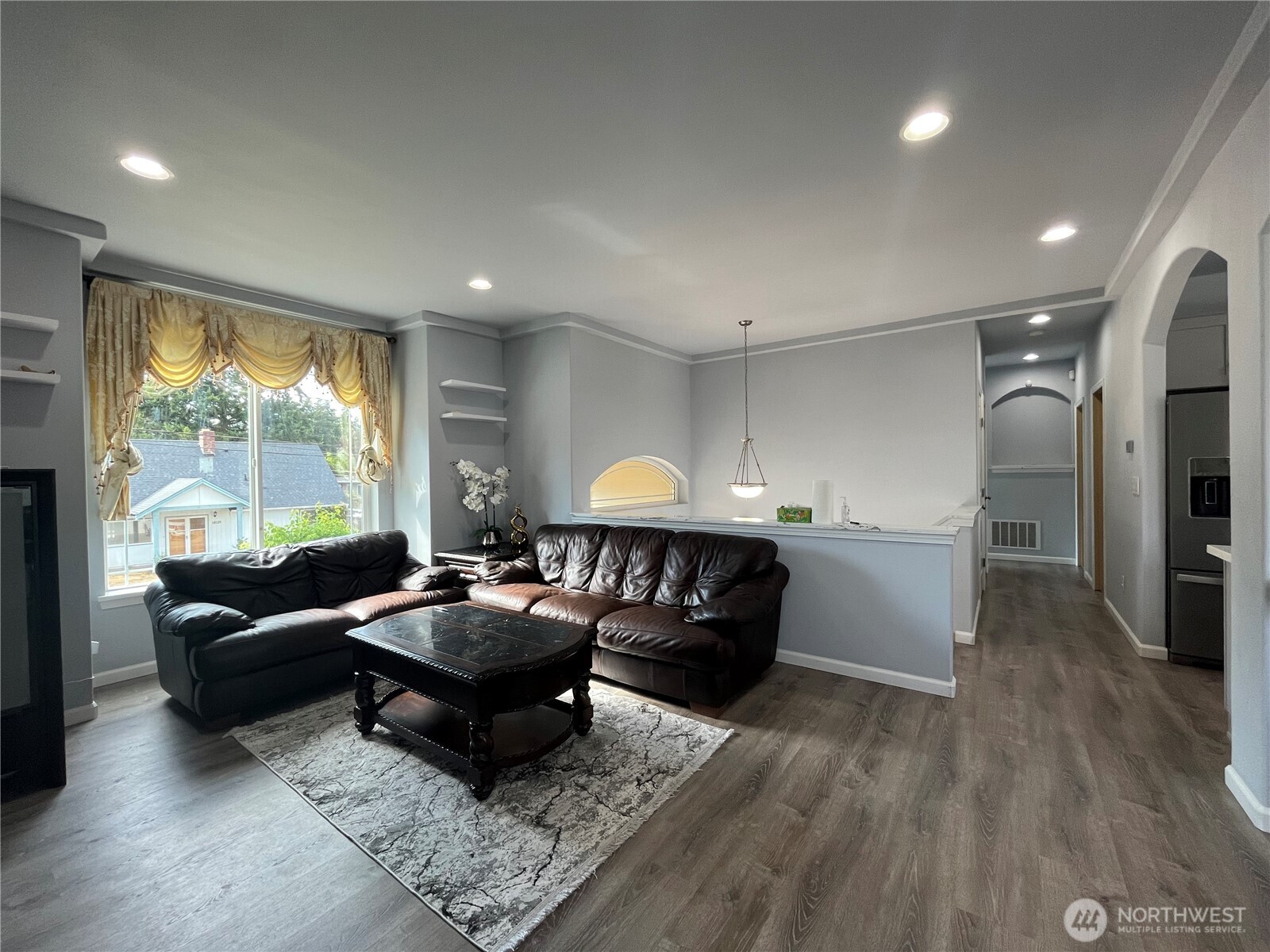 18120 5th Avenue Property Photo 6