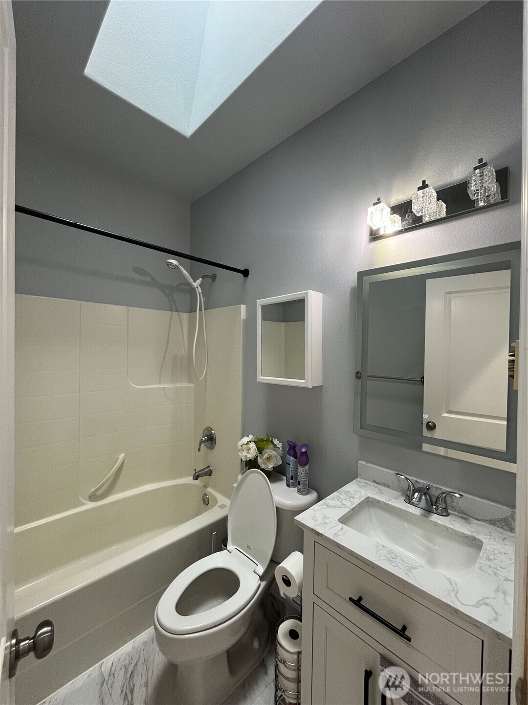 18120 5th Avenue Property Photo 10