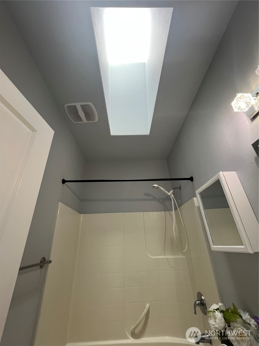 18120 5th Avenue Property Photo 11