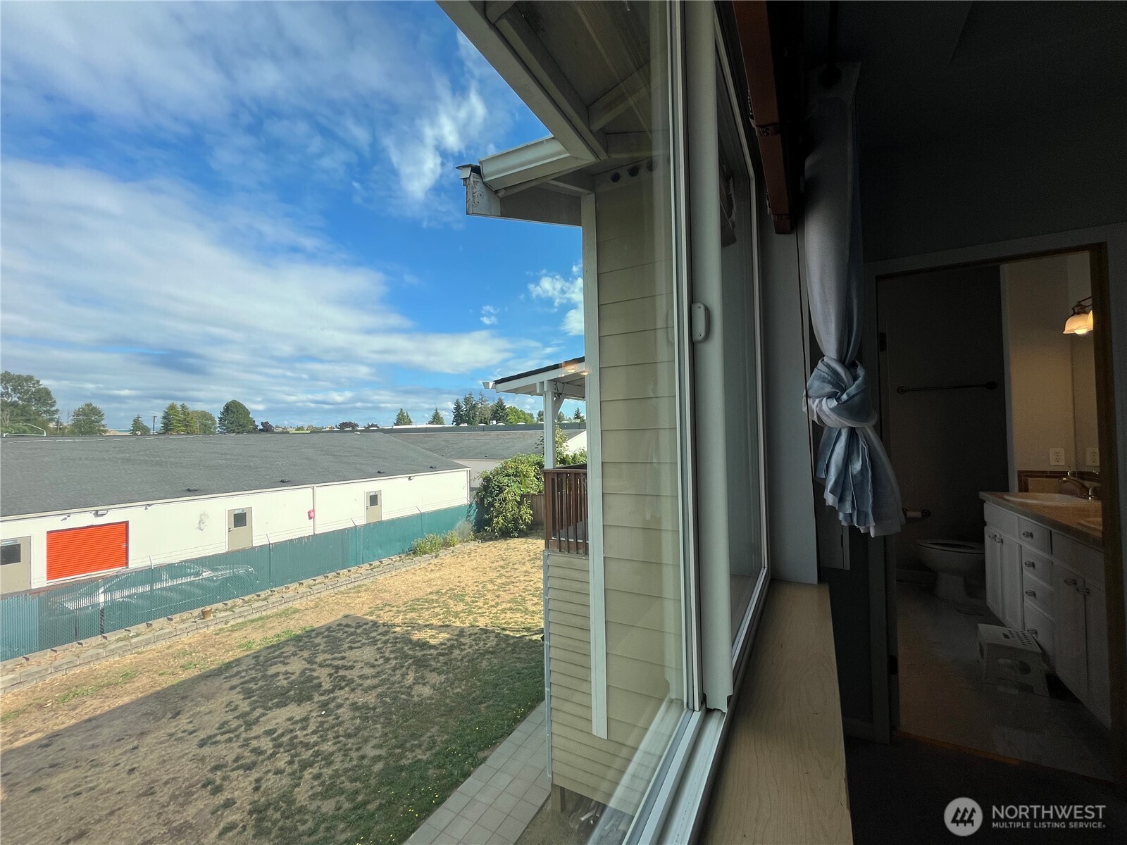 18120 5th Avenue Property Photo 14