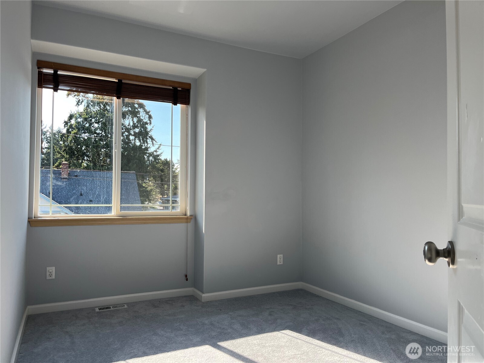 18120 5th Avenue Property Photo 21