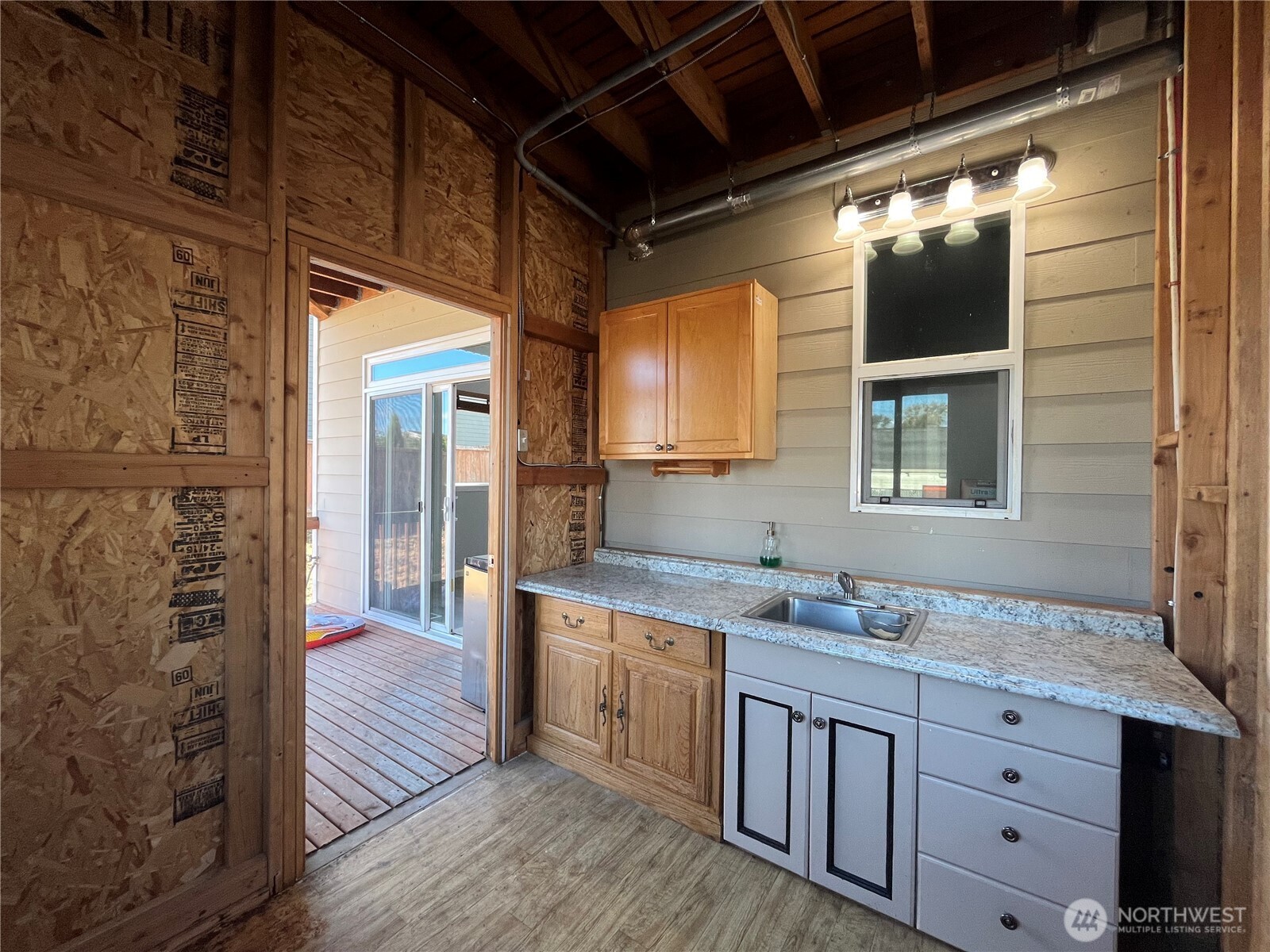 18120 5th Avenue Property Photo 32