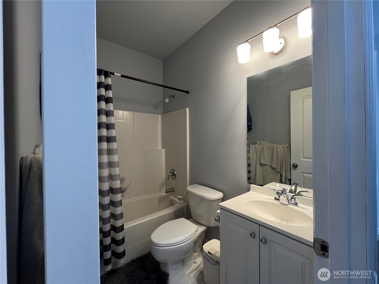 18120 5th Avenue Property Photo 34