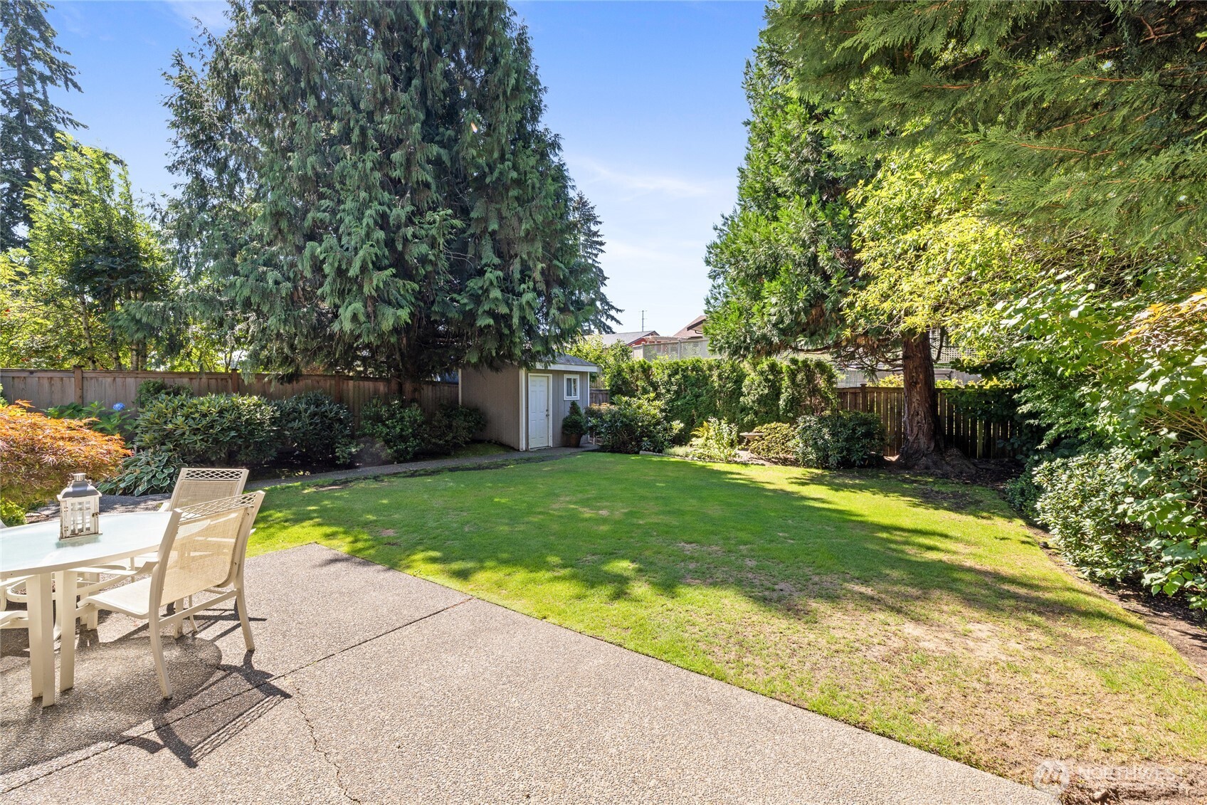 2208 N Villard Street Property Photo 32