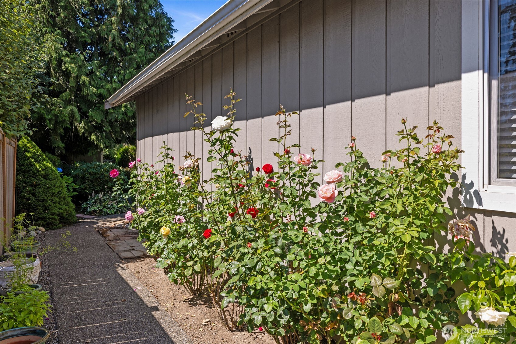 2208 N Villard Street Property Photo 37