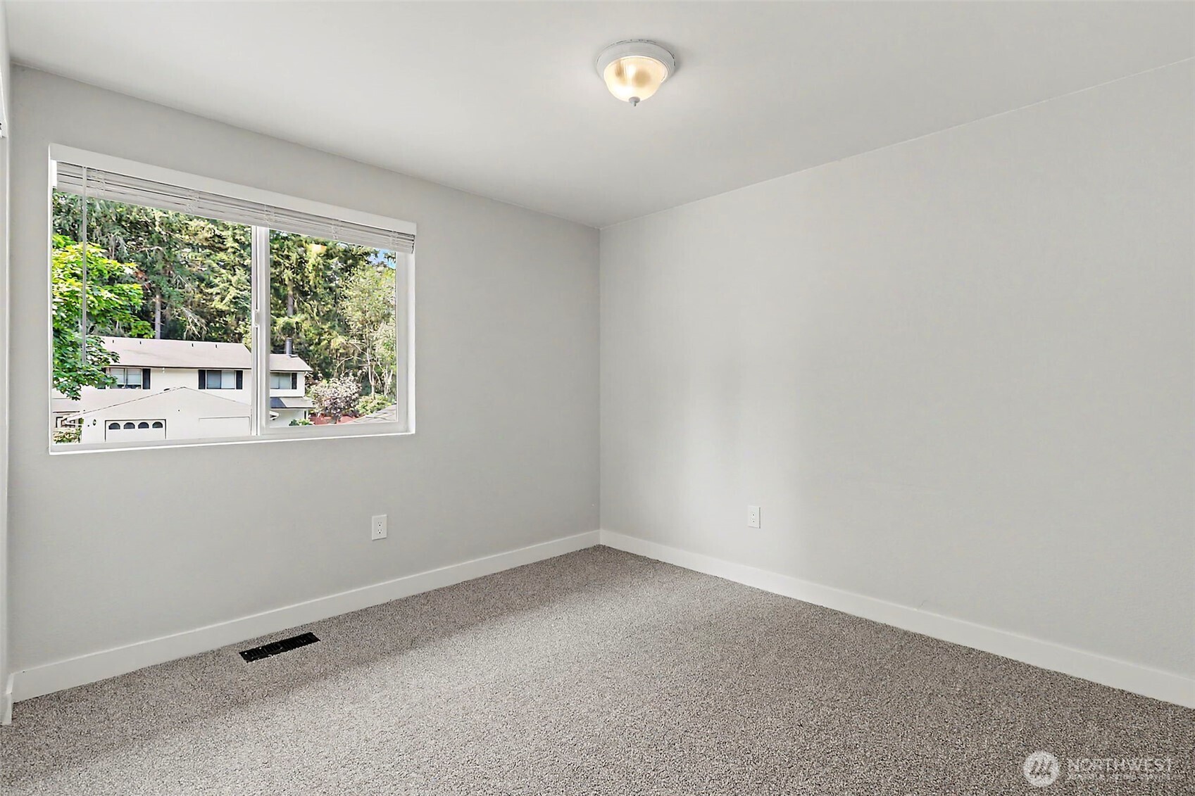 33020 22nd Place Property Photo 15