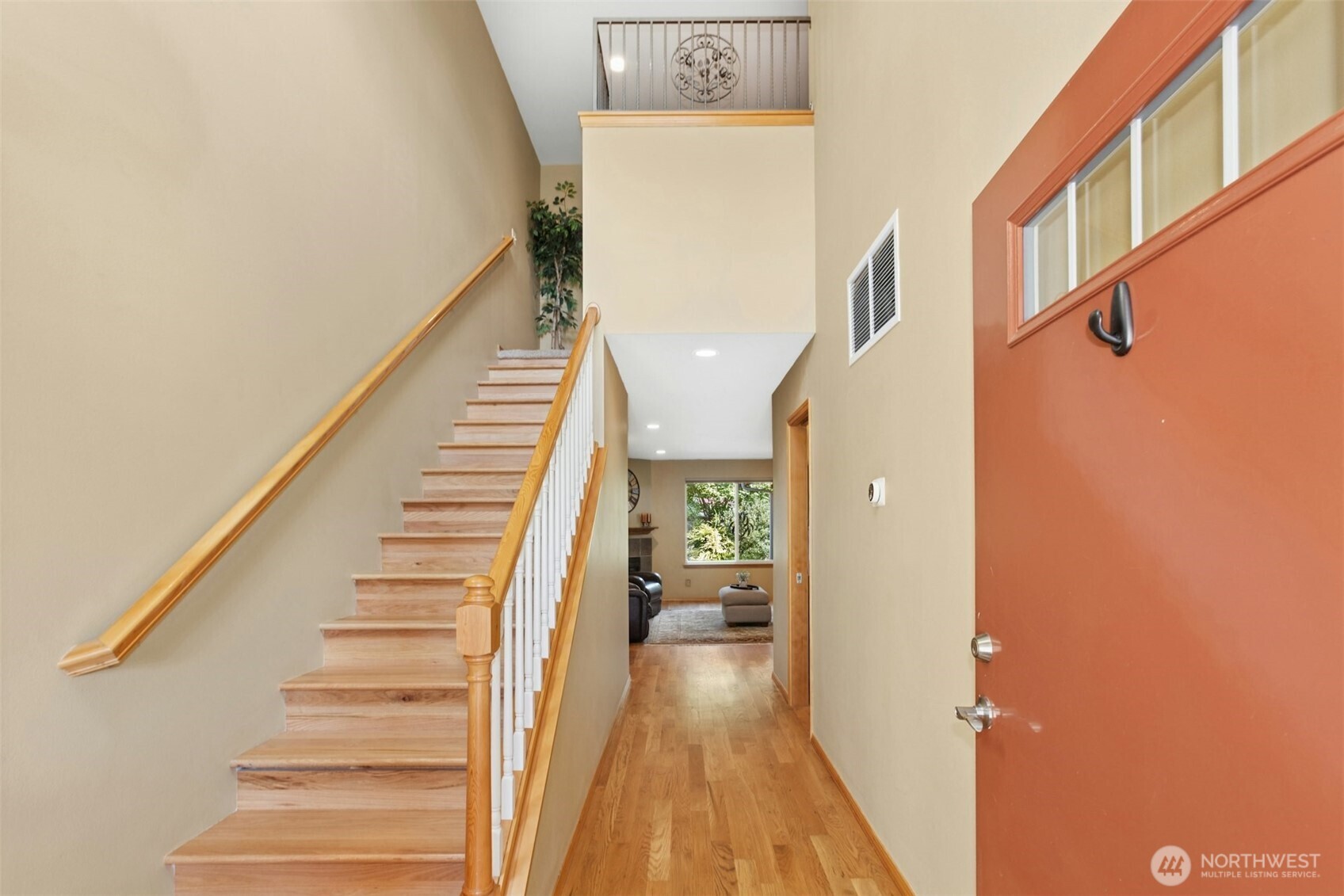 19561 143rd Place Property Photo 6
