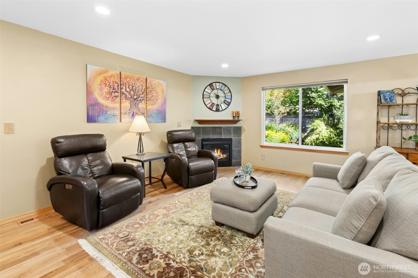 19561 143rd Place Property Photo 8