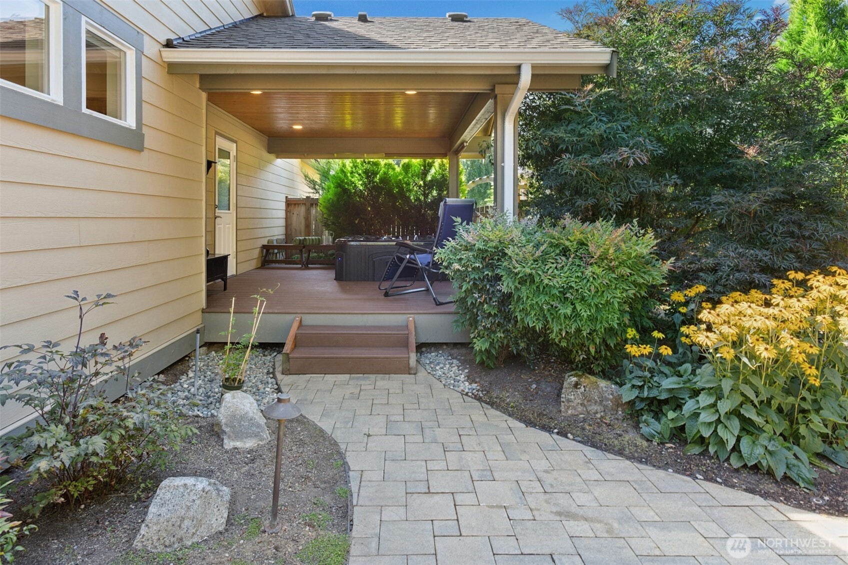 19561 143rd Place Property Photo 35