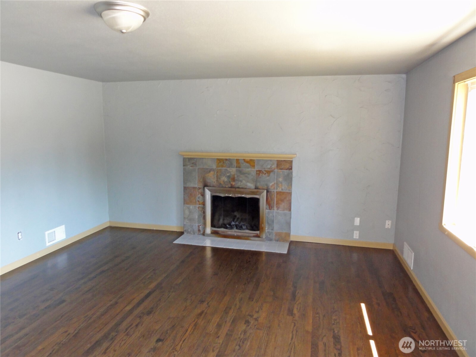 1101 S 72nd Street Property Photo 5