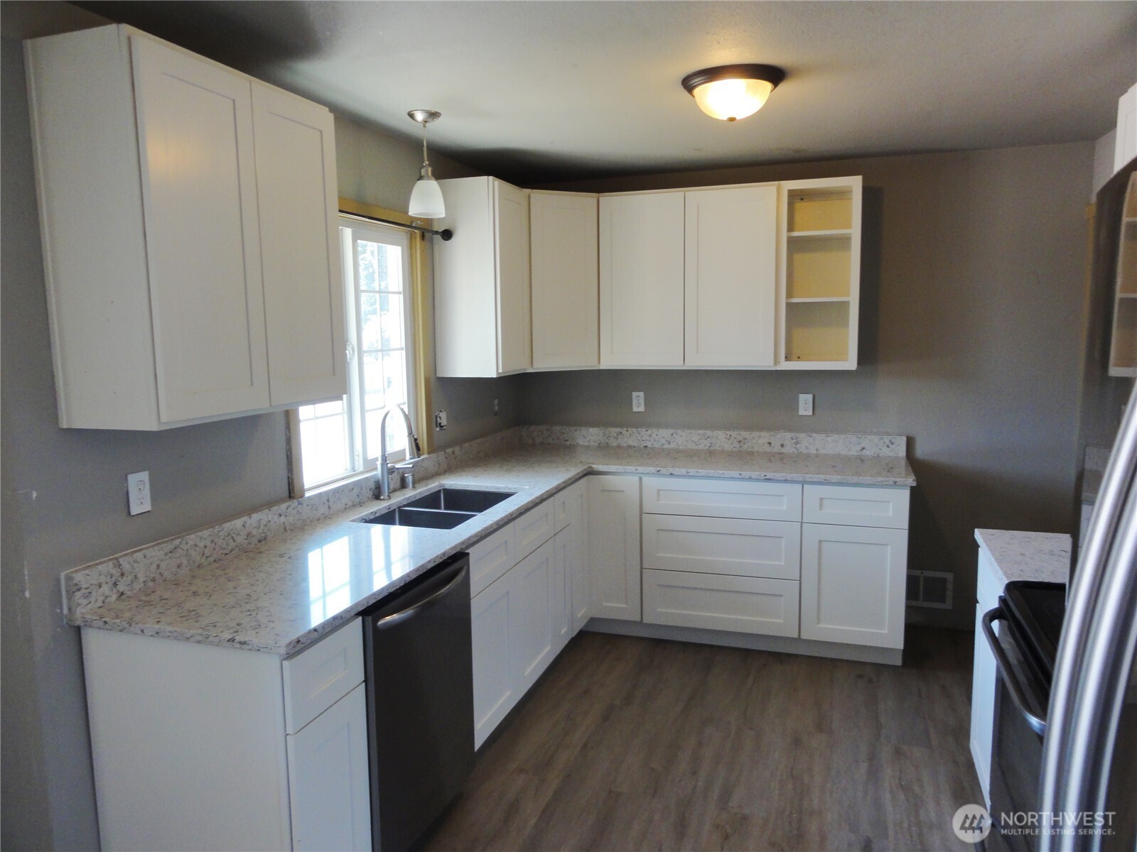 1101 S 72nd Street Property Photo 8