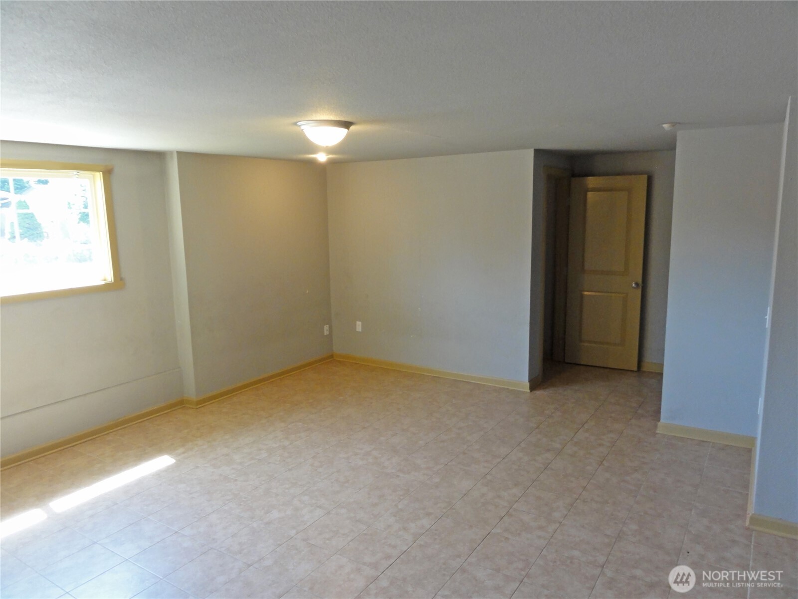 1101 S 72nd Street Property Photo 11