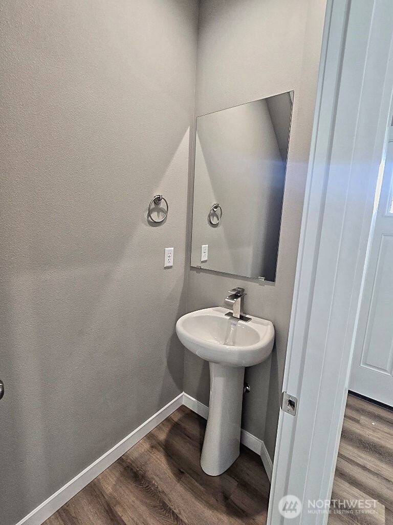 4502 Ridgewood Court Property Photo 18