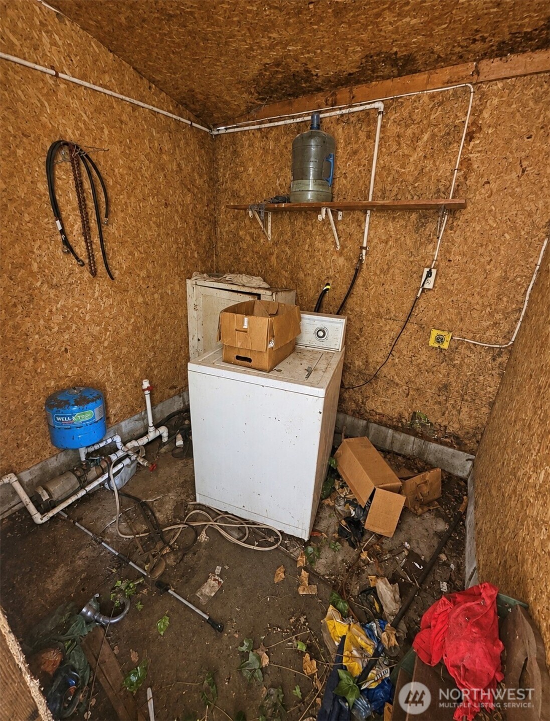 27302 W Street Property Photo 12
