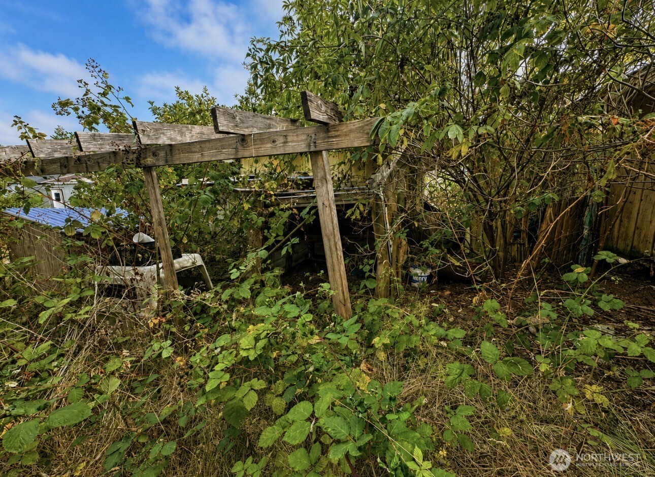 27302 W Street Property Photo 18