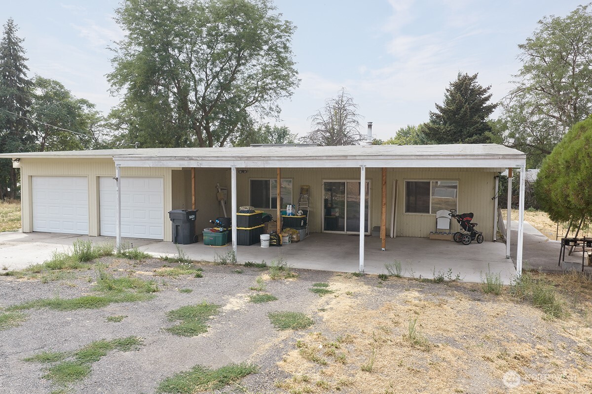 850 Brickner Property Photo 22
