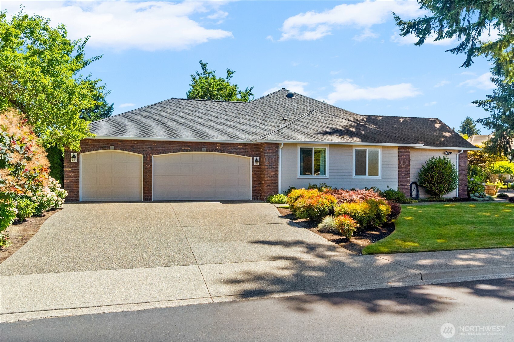 6024 Troon Lane Property Photo 5