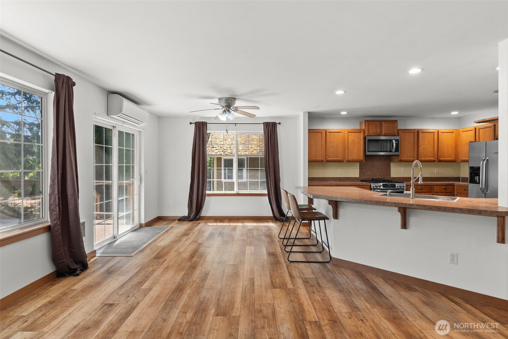 90 E Park Loop Property Photo 11