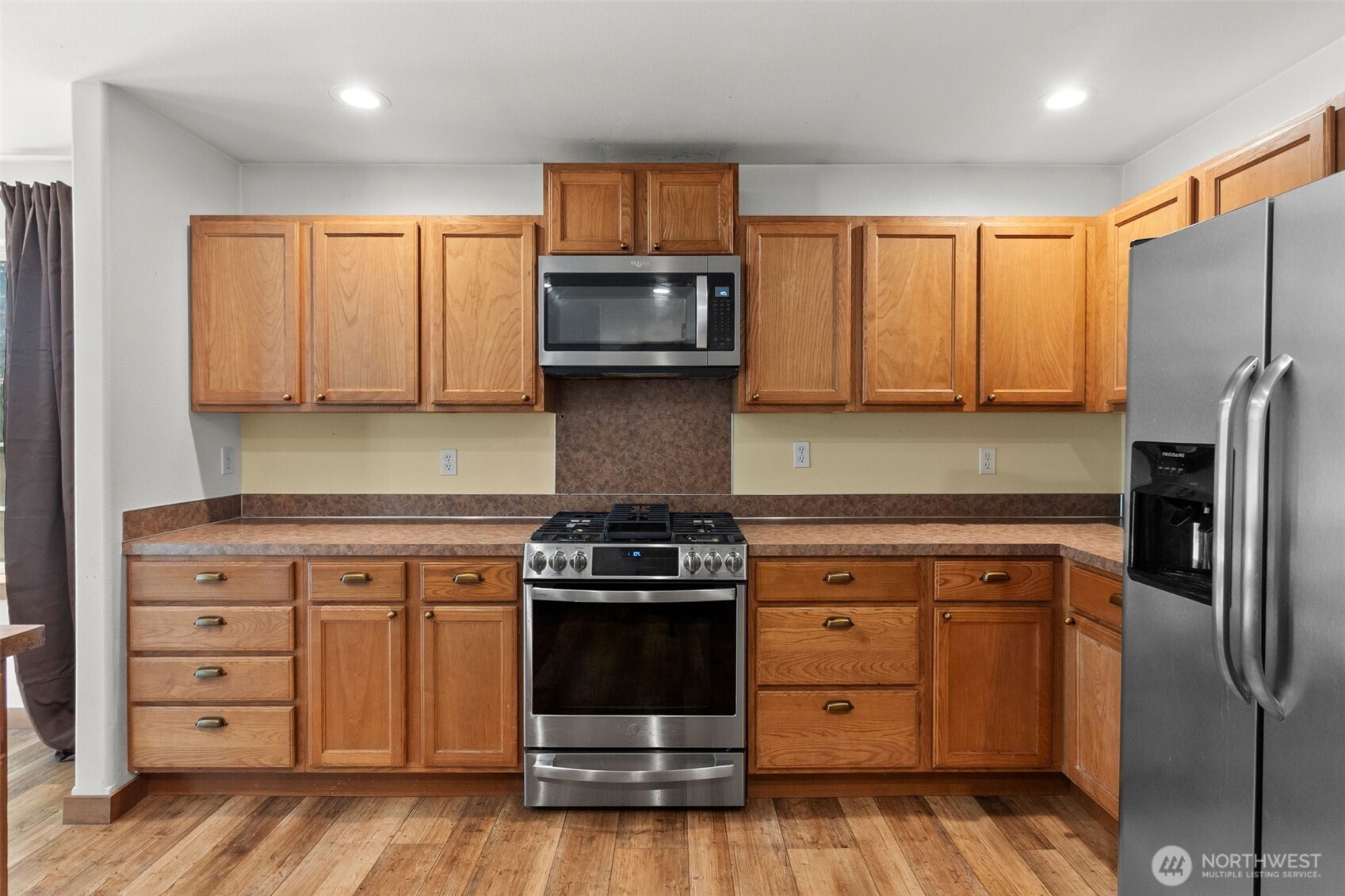 90 E Park Loop Property Photo 16
