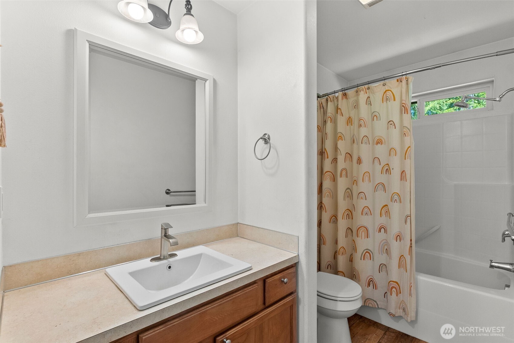 90 E Park Loop Property Photo 23