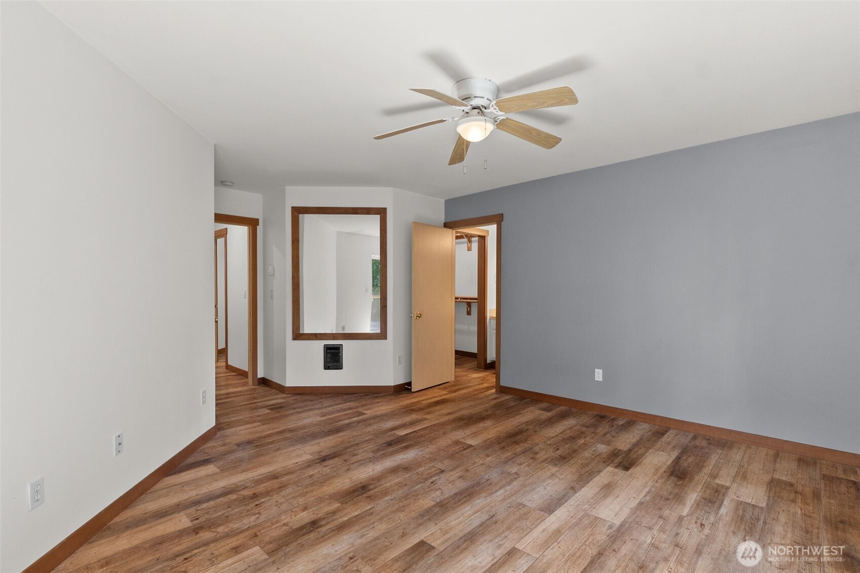 90 E Park Loop Property Photo 26