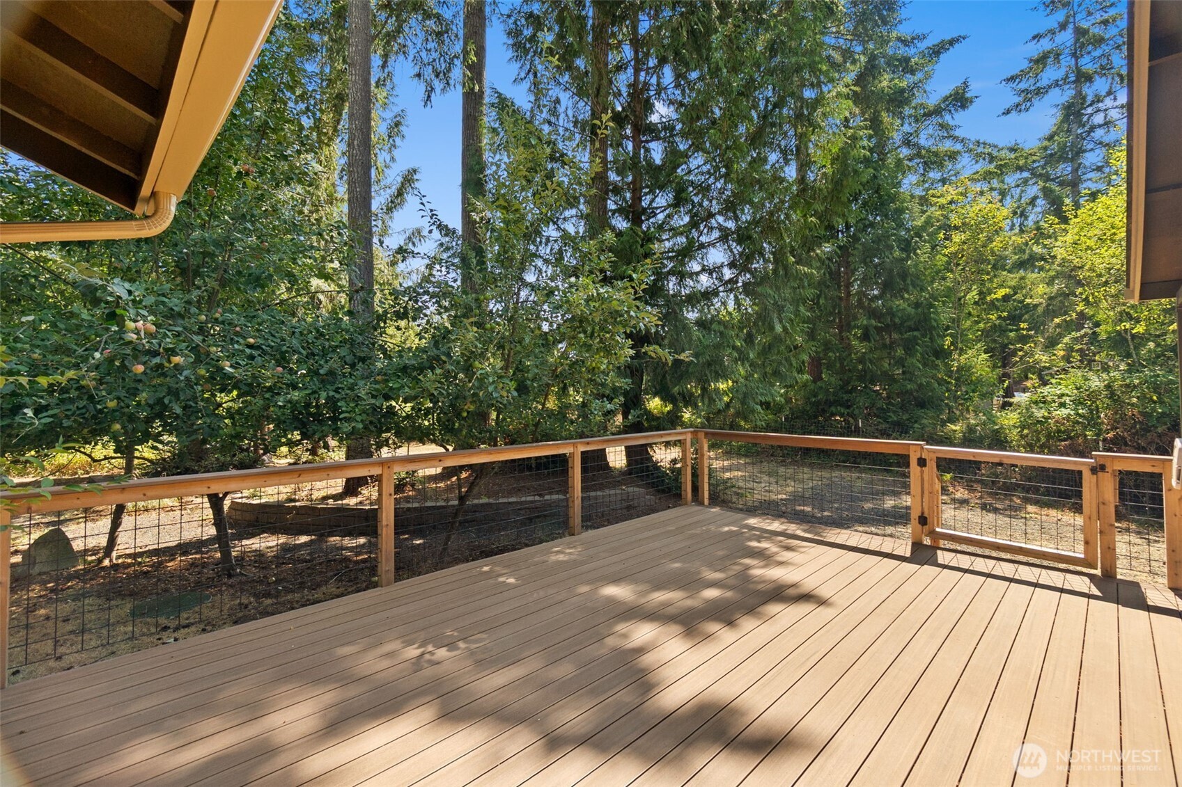 90 E Park Loop Property Photo 32