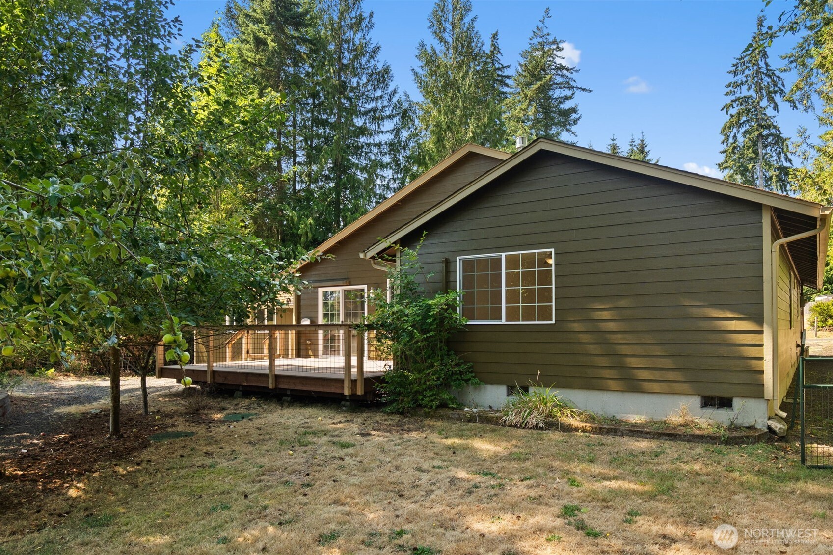 90 E Park Loop Property Photo 38