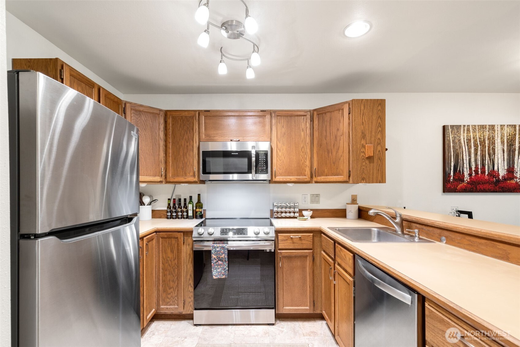 12027 15th Avenue 304 Property Photo 6