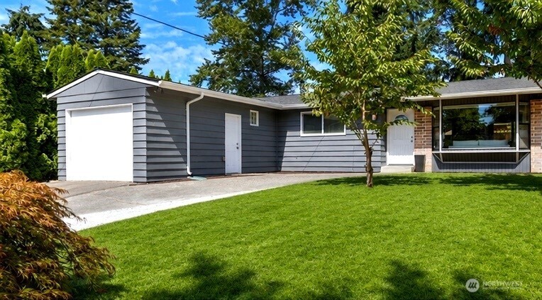 1411 211th Place Property Photo 1