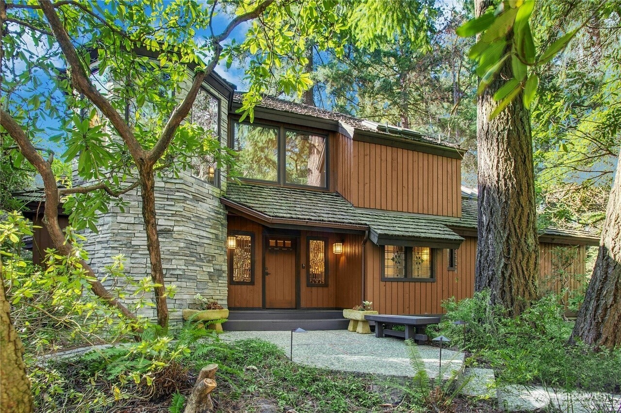 1815 102nd Place Property Photo 1