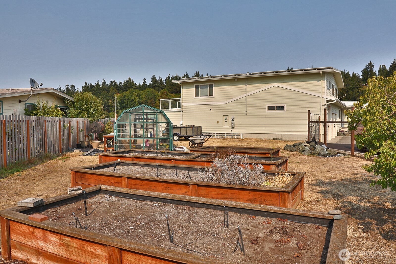 3787 Oceanside Drive Property Photo 6