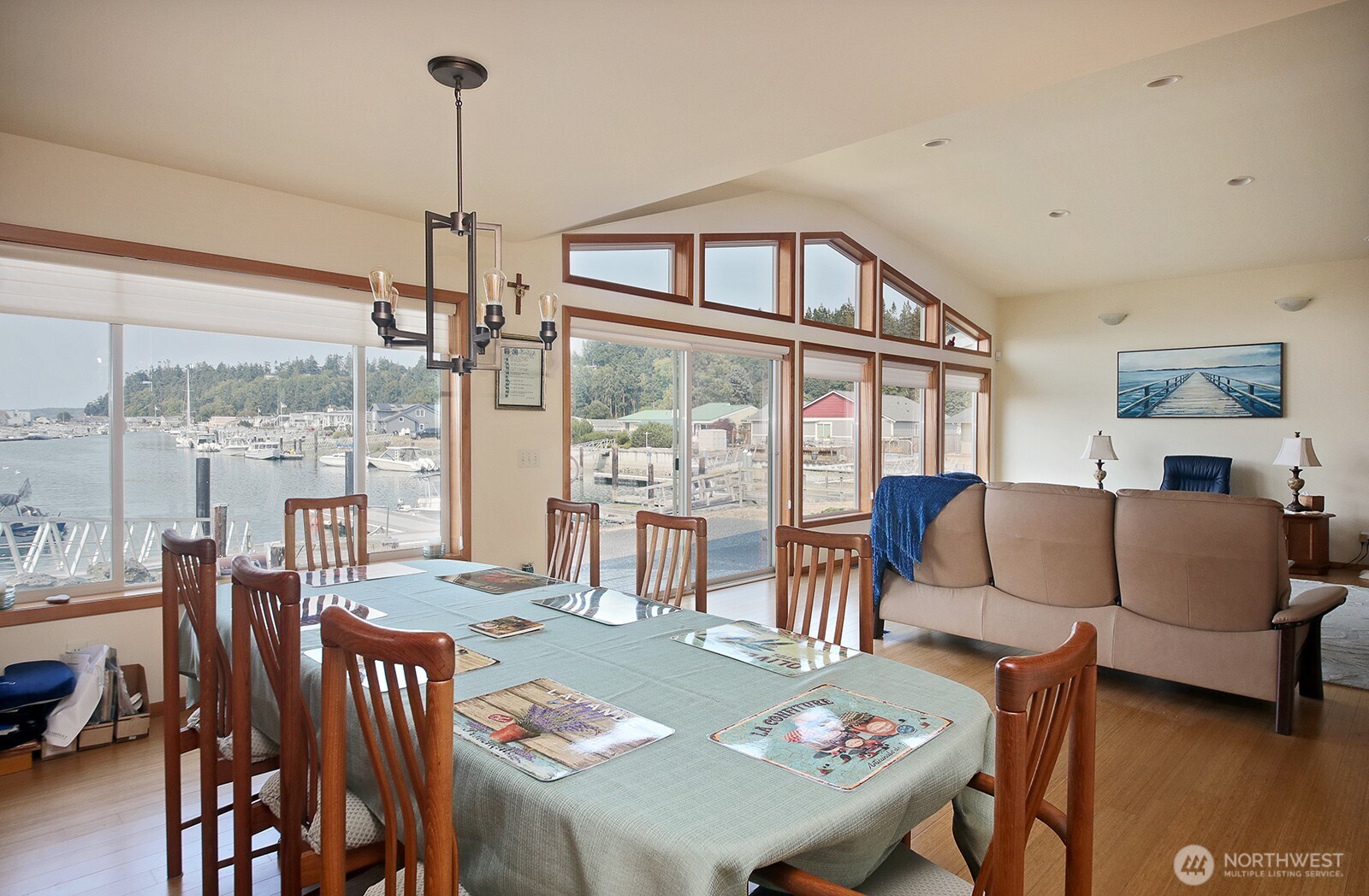 3787 Oceanside Drive Property Photo 13