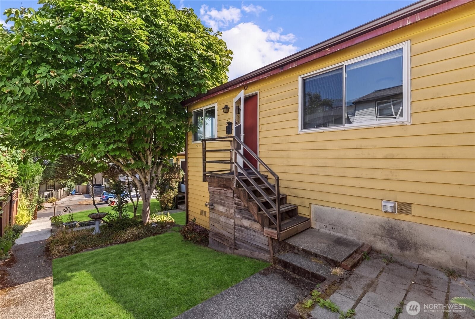 125 27th Avenue Property Photo 6
