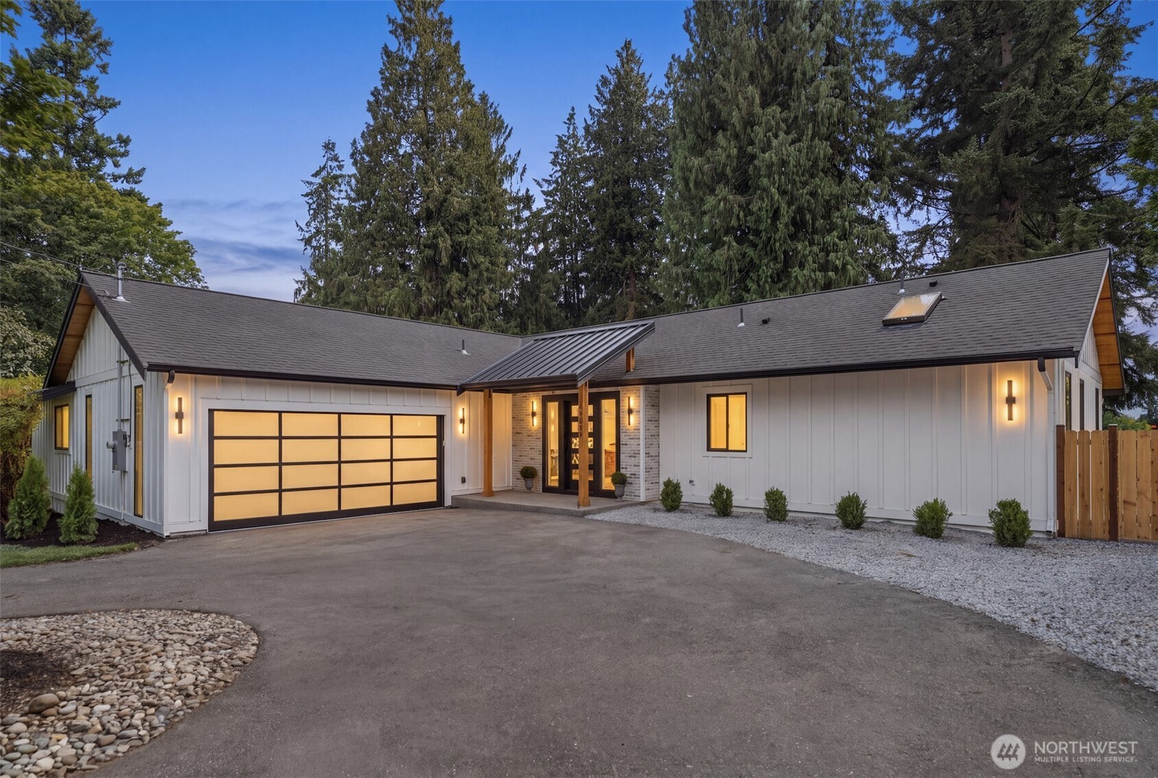 15729 Larch Way Property Photo 1