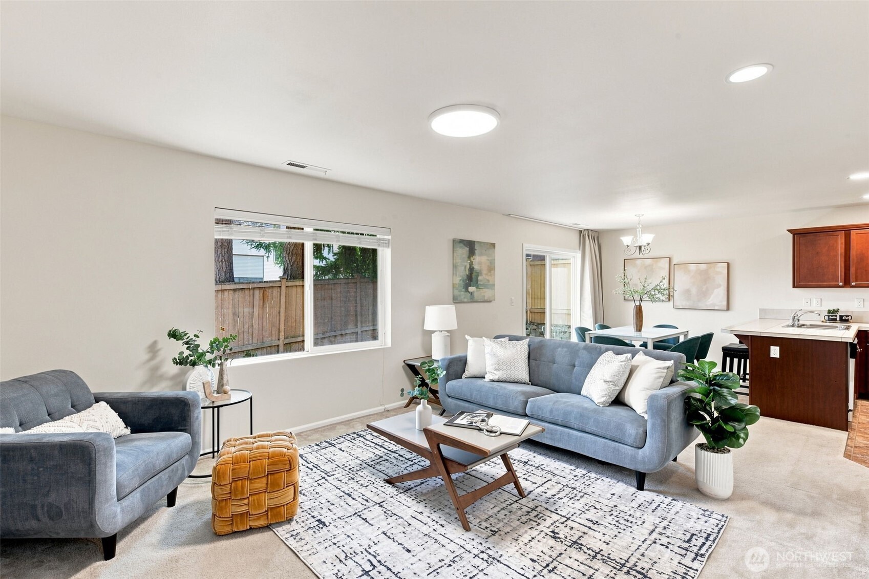 14015 4th Place Property Photo 5