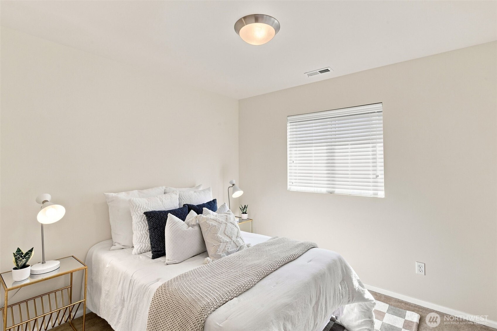 14015 4th Place Property Photo 14